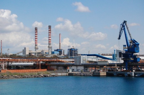 Portoscuso, porto e zona industriale di Portovesme