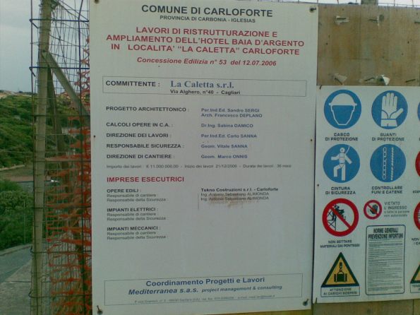 Carloforte, La Caletta, cartello "inizio lavori" dell'eco-mostro