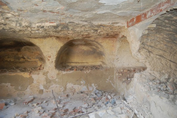 Tuvixeddu, tombe romane ad arcosolio in degrado