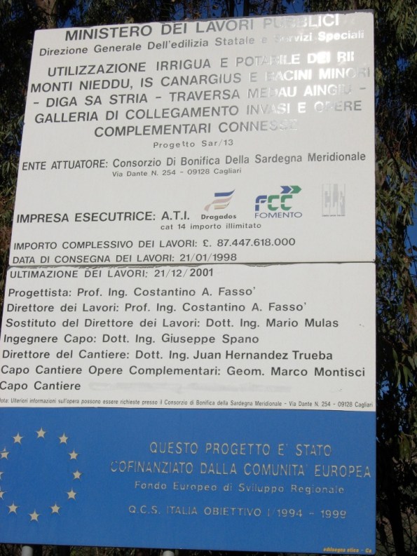 Sarroch-Villa S. Pietro, cantiere diga Monte Nieddu, cartello "inizio lavori"