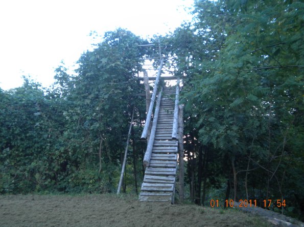 Valdagno, Contrada Zovo di Novale, altana di caccia