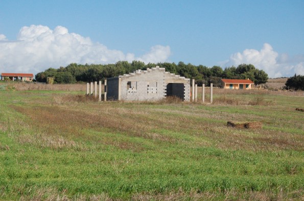 Cabras, Sinis, edificazione nell'agro