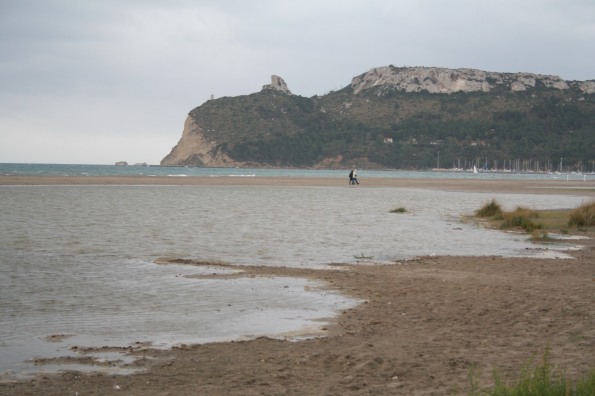 Cagliari, spiaggia del Poetto con il "ripascimento"