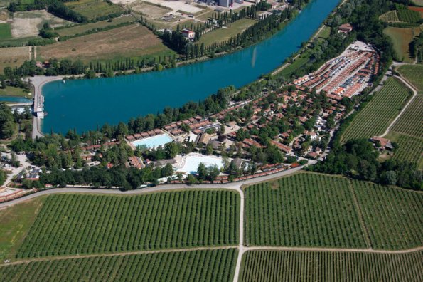 Valeggio sul Mincio, camping con "case mobili"