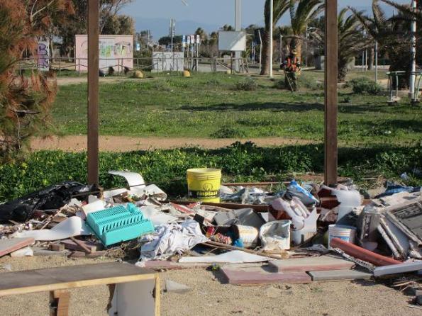 Cagliari, Poetto, grazie, sindaco Zedda, quell'aiuola andava proprio rasata, ci voleva proprio