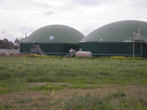 Decimoputzu, cisterna presso la centrale a biomassa