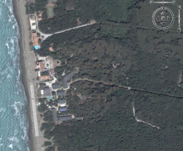 Castagneto Carducci, Donoratico, il "Canado Club", dopo la "ristrutturazione" (da Google Maps)