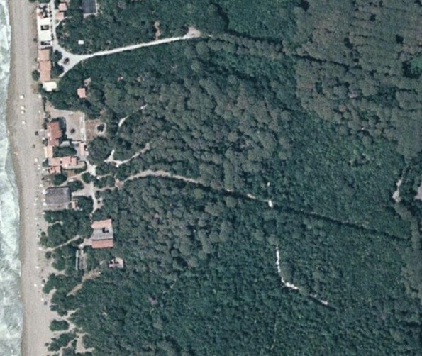 Castagneto Carducci, Donoratico, il Cantiere navale prima della "ristrutturazione" (da Bing Maps)