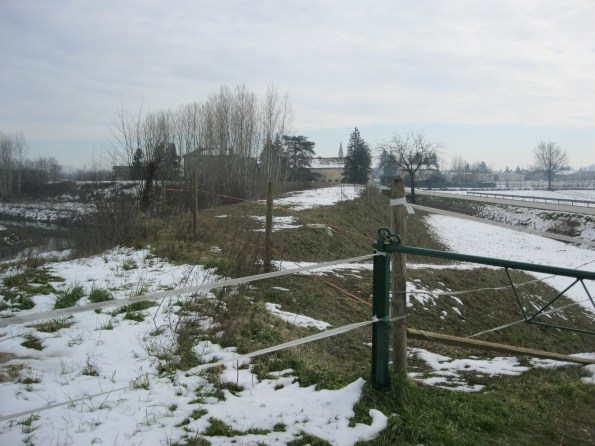 Fiume Bacchiglione, tratto fra  Cervarese S.Croce (PD) e Montegaldella (VI),  argine sbarrato