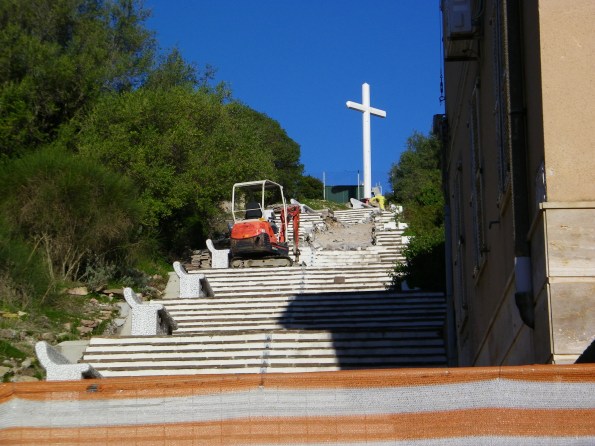 Carloforte, "taglio" della scalinata fra Via Pianosa e Largo Parodo (2013)