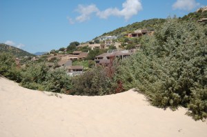 Domus de Maria, Chia, complesso edilizio a ridosso delle dune