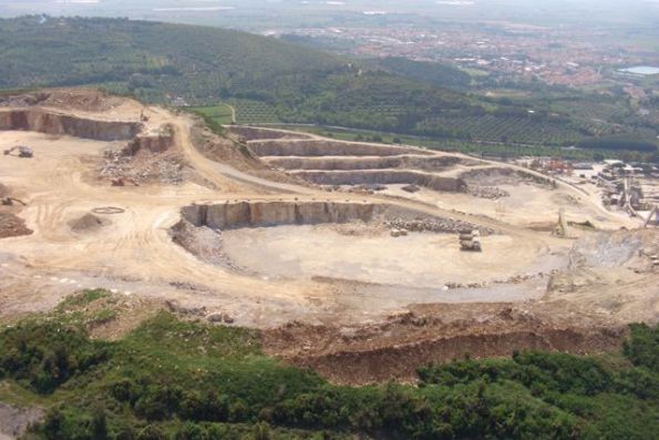 Campiglia Marittima, Monte Valerio, attività estrattiva