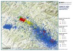 Epicentri dei numerosissimi terremoti localizzati dalla Rete Sismica Nazionale tra il 2010 e oggi. La sismicità più recente (cerchi rossi) sembra proseguire la faglia individuata per la sequenza del 2010 (cerchi&nbsp;gialli)