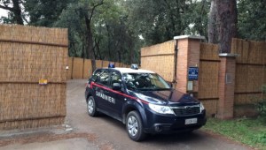 Castagneto Carducci, Marina di Castagneto, i Carabinieri eseguono il sequestro preventivo del complesso turistico "Paradù" (4 dicembre 2014)