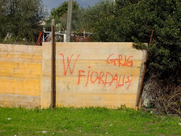 Sassari, scritta murale