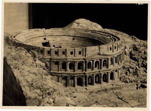 Cagliari, Anfiteatro romano, ricostruzione (da  Wikipedia.org)