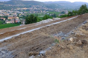 Negrar, Cerè, sbancamento per l'impianto di un vigneto