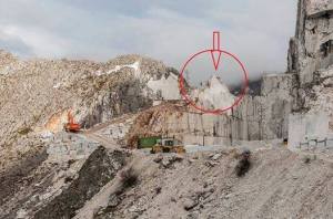 Alpi Apuane, come le cave di marmo stravolgono la morfologia della montagna: PRIMA