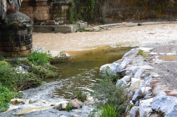 Carrara, confluenza fra il Fiume Carrione e il Torrente Gragnana (4 ottobre 2015)