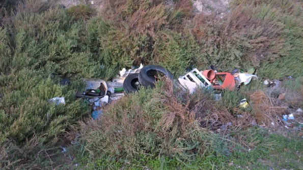 Quartu S. Elena, canale circondariale delle Saline, scarichi illeciti di rifiuti