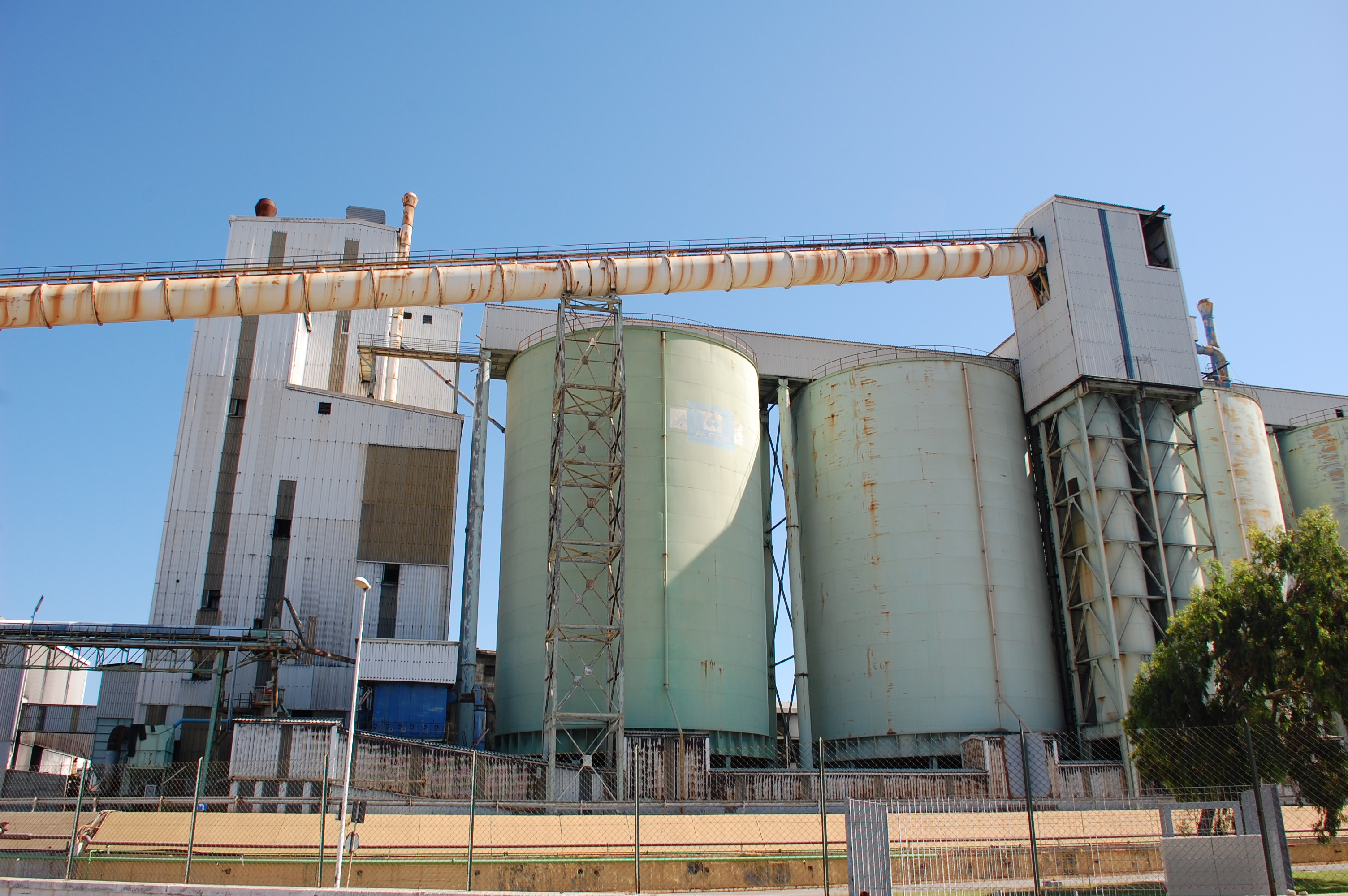 Portoscuso, zona industriale di Portovesme, impianti Alcoa