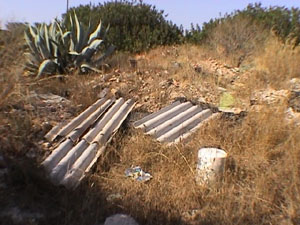 Alghero, strada vicinale S. Agostino, abbandono di rifiuti