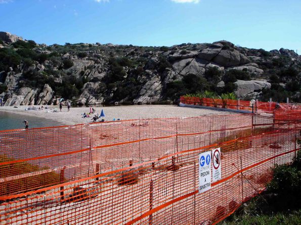 La Maddalena, spiaggia di Spalmatore, cantiere edilizio (10 ottobre 2016)