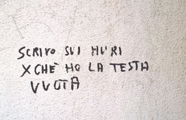 Cagliari, scritta murale