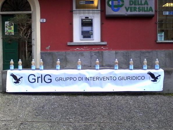 Pontestazzemese, manifestazione GrIG Apuane in occasione di riunione dei sindaci del Parco naturale regionale delle Alpi Apuane (10 gennaio 2017)