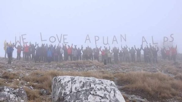 Alpi Apuane, Sagro, manifestazione sotto la neve (genn. 2017)