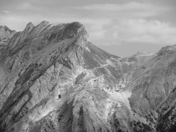 Alpi Apuane, Massa, panoramica fra Padulello e Focolaccia
