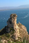 Cagliari, Sella del Diavolo, la punte del promontorio e la regata&nbsp;velica