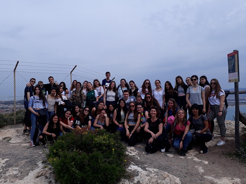 il Liceo Eleonora d'Arborea sulla Sella del Diavolo (apr. 2018) - Copia